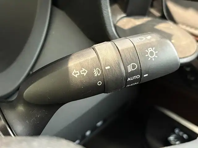 トヨタ ハリアー Z レザーパッケージ 愛知県 2023(令5)年 3万km プラチナホワイトパールマイカ ワンオーナー/パノラマルーフ/全方位カメラ/追従クルーズコントロール/純正ナビ/Bluetooth/Apple CarPlay/Android Auto/ETC2.0/フルセグTV/ドライブレコーダー/JBLプレミアムサウンド/レザーシート/前後コーナーセンサー/パワーシート/エアシート/シートヒーター/ステアリングヒーター/LEDオートマチックハイビーム/純正フロアマット/純正アルミホイール/保証書/取扱説明書/スペアキー