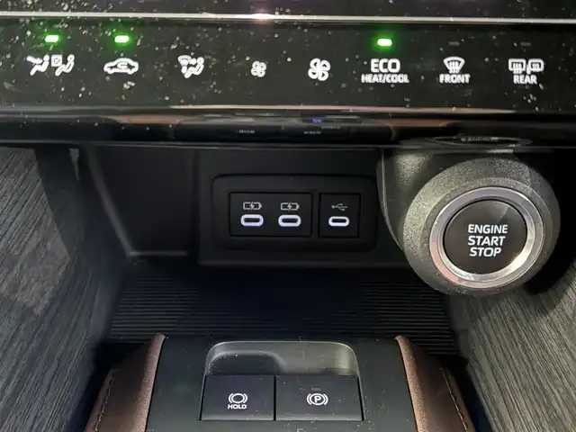 トヨタ ハリアー Z レザーパッケージ 愛知県 2023(令5)年 3万km プラチナホワイトパールマイカ ワンオーナー/パノラマルーフ/全方位カメラ/追従クルーズコントロール/純正ナビ/Bluetooth/Apple CarPlay/Android Auto/ETC2.0/フルセグTV/ドライブレコーダー/JBLプレミアムサウンド/レザーシート/前後コーナーセンサー/パワーシート/エアシート/シートヒーター/ステアリングヒーター/LEDオートマチックハイビーム/純正フロアマット/純正アルミホイール/保証書/取扱説明書/スペアキー