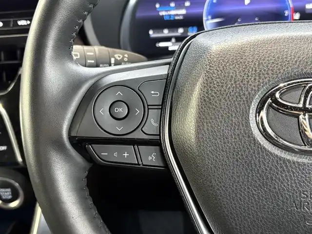 トヨタ ハリアー Z レザーパッケージ 愛知県 2023(令5)年 3万km プラチナホワイトパールマイカ ワンオーナー/パノラマルーフ/全方位カメラ/追従クルーズコントロール/純正ナビ/Bluetooth/Apple CarPlay/Android Auto/ETC2.0/フルセグTV/ドライブレコーダー/JBLプレミアムサウンド/レザーシート/前後コーナーセンサー/パワーシート/エアシート/シートヒーター/ステアリングヒーター/LEDオートマチックハイビーム/純正フロアマット/純正アルミホイール/保証書/取扱説明書/スペアキー