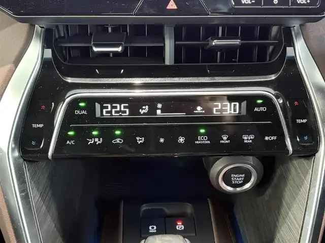 トヨタ ハリアー Z レザーパッケージ 愛知県 2023(令5)年 3万km プラチナホワイトパールマイカ ワンオーナー/パノラマルーフ/全方位カメラ/追従クルーズコントロール/純正ナビ/Bluetooth/Apple CarPlay/Android Auto/ETC2.0/フルセグTV/ドライブレコーダー/JBLプレミアムサウンド/レザーシート/前後コーナーセンサー/パワーシート/エアシート/シートヒーター/ステアリングヒーター/LEDオートマチックハイビーム/純正フロアマット/純正アルミホイール/保証書/取扱説明書/スペアキー