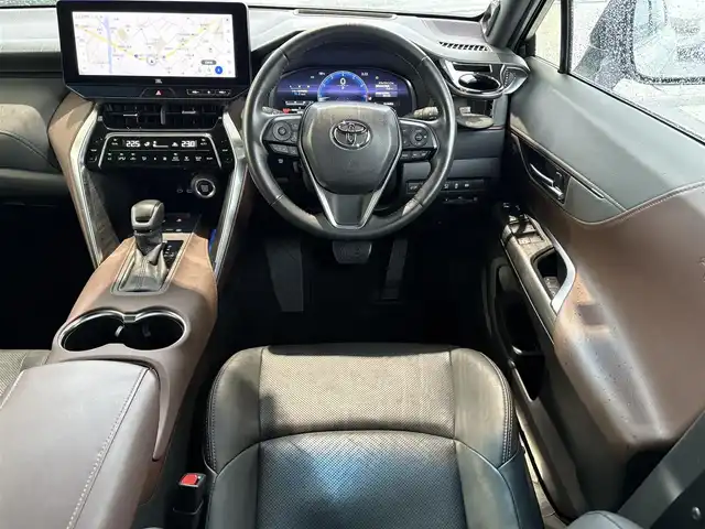 トヨタ ハリアー Z レザーパッケージ 愛知県 2023(令5)年 3万km プラチナホワイトパールマイカ ワンオーナー/パノラマルーフ/全方位カメラ/追従クルーズコントロール/純正ナビ/Bluetooth/Apple CarPlay/Android Auto/ETC2.0/フルセグTV/ドライブレコーダー/JBLプレミアムサウンド/レザーシート/前後コーナーセンサー/パワーシート/エアシート/シートヒーター/ステアリングヒーター/LEDオートマチックハイビーム/純正フロアマット/純正アルミホイール/保証書/取扱説明書/スペアキー