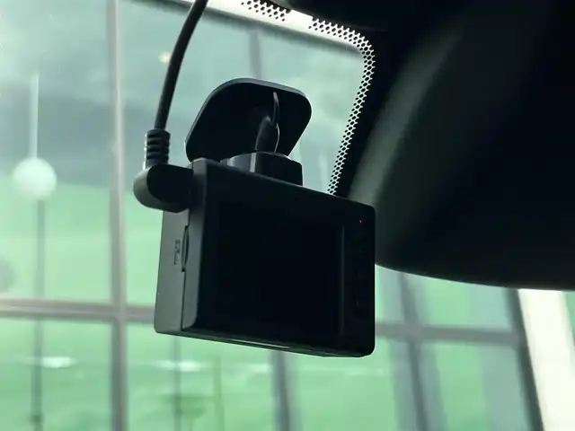 レクサス ＵＸ 200 バージョンC 奈良県 2019(平31)年 2.4万km グラファイトブラックガラスフレーク 純正ナビ　/フルセグＴＶ/BT/CD/DVD/SD/AUX/バックカメラ　/茶革シート　/ＥＴＣ２．０　/ドライブレコーダー　/追従型クルーズコントロール　/シートヒーター　/パワーシート　/ＬＥＤヘッドライト　/衝突被害軽減システム　/ルーフレール/シートメモリ/AUTOHOLD/純正17インチアルミホイール/フロアマット/カードキー有