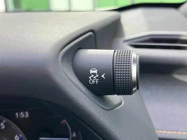 レクサス ＵＸ 200 バージョンC 奈良県 2019(平31)年 2.4万km グラファイトブラックガラスフレーク 純正ナビ　/フルセグＴＶ/BT/CD/DVD/SD/AUX/バックカメラ　/茶革シート　/ＥＴＣ２．０　/ドライブレコーダー　/追従型クルーズコントロール　/シートヒーター　/パワーシート　/ＬＥＤヘッドライト　/衝突被害軽減システム　/ルーフレール/シートメモリ/AUTOHOLD/純正17インチアルミホイール/フロアマット/カードキー有