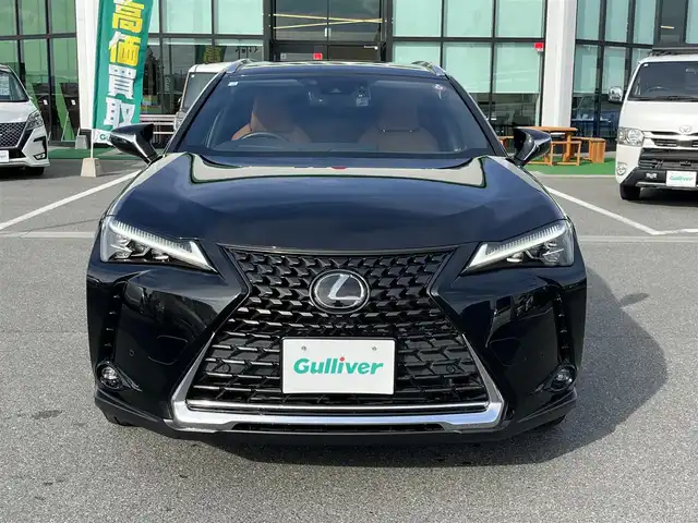 レクサス ＵＸ 200 バージョンC 奈良県 2019(平31)年 2.4万km グラファイトブラックガラスフレーク 純正ナビ　/フルセグＴＶ/BT/CD/DVD/SD/AUX/バックカメラ　/茶革シート　/ＥＴＣ２．０　/ドライブレコーダー　/追従型クルーズコントロール　/シートヒーター　/パワーシート　/ＬＥＤヘッドライト　/衝突被害軽減システム　/ルーフレール/シートメモリ/AUTOHOLD/純正17インチアルミホイール/フロアマット/カードキー有