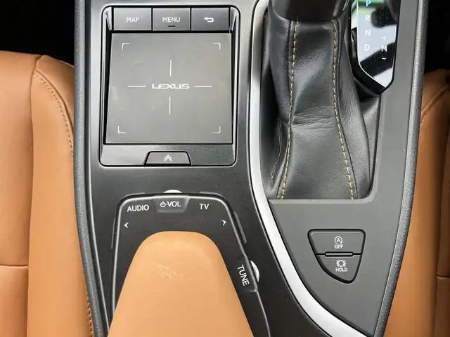 レクサス ＵＸ 200 バージョンC 奈良県 2019(平31)年 2.4万km グラファイトブラックガラスフレーク 純正ナビ　/フルセグＴＶ/BT/CD/DVD/SD/AUX/バックカメラ　/茶革シート　/ＥＴＣ２．０　/ドライブレコーダー　/追従型クルーズコントロール　/シートヒーター　/パワーシート　/ＬＥＤヘッドライト　/衝突被害軽減システム　/ルーフレール/シートメモリ/AUTOHOLD/純正17インチアルミホイール/フロアマット/カードキー有
