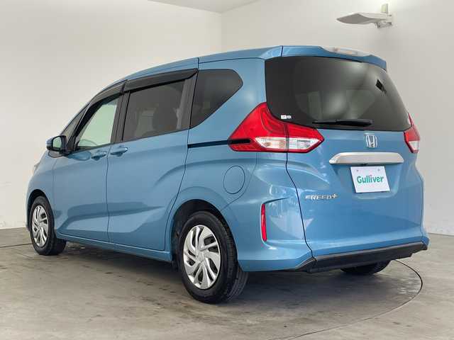 ホンダ フリード＋ G ホンダセンシング 兵庫県 2019(平31)年 6.4万km ブルーホライゾンM ・純正ナビ（VXM-194Ci）/CD/Bluetooth/・バックカメラ/・ビルトインETC/・両側パワースライドドア/・Honda　SENSING/・衝突軽減ブレーキ/・誤発進抑制機能/・アダプティブクルーズコントロール/・車線維持支援システム/・歩行者事故低減ステアリング/・路外逸脱抑制機能/・先行車発進お知らせ機能/・標識認識機能/・LEDヘッドライト/・コンフォートビューパッケージ/・フロントガラス熱線/・ミラーヒーター/・スマートキー/・プッシュスタート