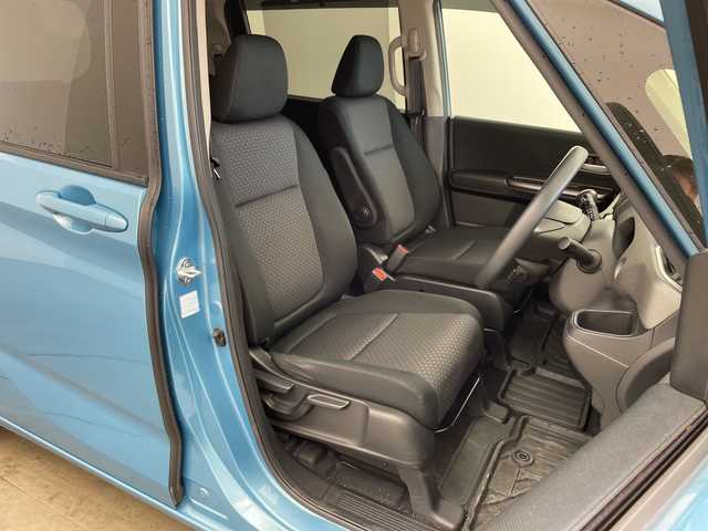 ホンダ フリード＋ G ホンダセンシング 兵庫県 2019(平31)年 6.4万km ブルーホライゾンM ・純正ナビ（VXM-194Ci）/CD/Bluetooth/・バックカメラ/・ビルトインETC/・両側パワースライドドア/・Honda　SENSING/・衝突軽減ブレーキ/・誤発進抑制機能/・アダプティブクルーズコントロール/・車線維持支援システム/・歩行者事故低減ステアリング/・路外逸脱抑制機能/・先行車発進お知らせ機能/・標識認識機能/・LEDヘッドライト/・コンフォートビューパッケージ/・フロントガラス熱線/・ミラーヒーター/・スマートキー/・プッシュスタート