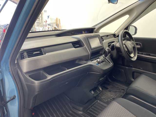 ホンダ フリード＋ G ホンダセンシング 兵庫県 2019(平31)年 6.4万km ブルーホライゾンM ・純正ナビ（VXM-194Ci）/CD/Bluetooth/・バックカメラ/・ビルトインETC/・両側パワースライドドア/・Honda　SENSING/・衝突軽減ブレーキ/・誤発進抑制機能/・アダプティブクルーズコントロール/・車線維持支援システム/・歩行者事故低減ステアリング/・路外逸脱抑制機能/・先行車発進お知らせ機能/・標識認識機能/・LEDヘッドライト/・コンフォートビューパッケージ/・フロントガラス熱線/・ミラーヒーター/・スマートキー/・プッシュスタート