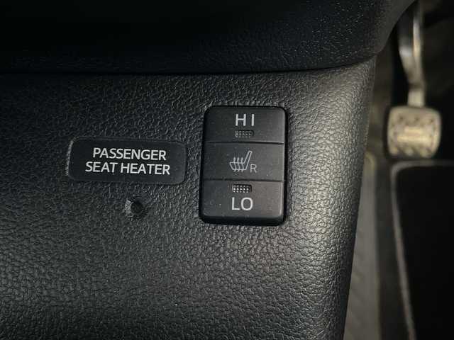 トヨタ プリウス ＰＨＶ S GRスポーツ 岐阜県 2018(平30)年 8.2万km ホワイトパールクリスタルシャイン ALPINE９型ナビ/・フルセグ/・Bluetooth/バックモニター/ドライブレコーダー/ビルドインETC/アダプティブクルーズコントロール/シートヒーター/スマーキー/プッシュスタート