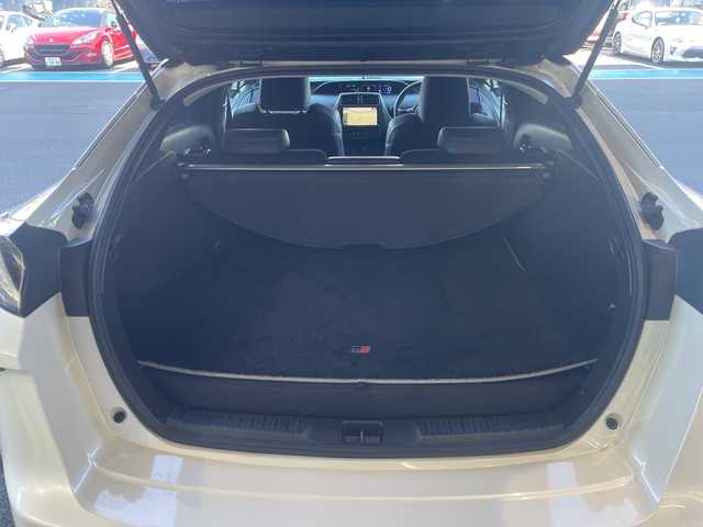 トヨタ プリウス ＰＨＶ S GRスポーツ 岐阜県 2018(平30)年 8.2万km ホワイトパールクリスタルシャイン ALPINE９型ナビ/・フルセグ/・Bluetooth/バックモニター/ドライブレコーダー/ビルドインETC/アダプティブクルーズコントロール/シートヒーター/スマーキー/プッシュスタート