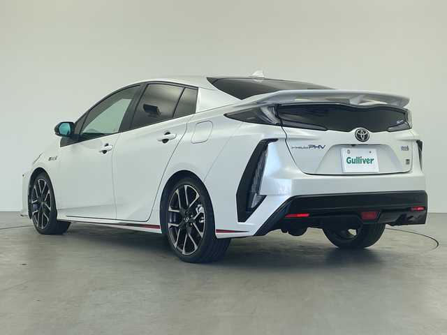トヨタ プリウス ＰＨＶ S GRスポーツ 岐阜県 2018(平30)年 8.2万km ホワイトパールクリスタルシャイン ALPINE９型ナビ/・フルセグ/・Bluetooth/バックモニター/ドライブレコーダー/ビルドインETC/アダプティブクルーズコントロール/シートヒーター/スマーキー/プッシュスタート