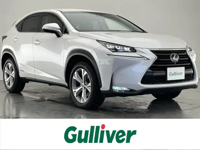 レクサス ＮＸ 300h バージョンL 愛知県 2015(平27)年 5.5万km ソニッククォーツ 純正ナビ　全方位カメラ　三眼ＬＥＤ　禁煙車　フルセグＴＶ　ＤＶＤ　ＢＳＭ　レクサスセーフティ　衝突軽減装置　追従クルコン　パワーバックドア　純正ＯＰ１８インチアルミ　黒革　シートヒーター　ＡＣ１００Ｖ　ハンドルヒーター　コーナーセンサー　パドルシフト