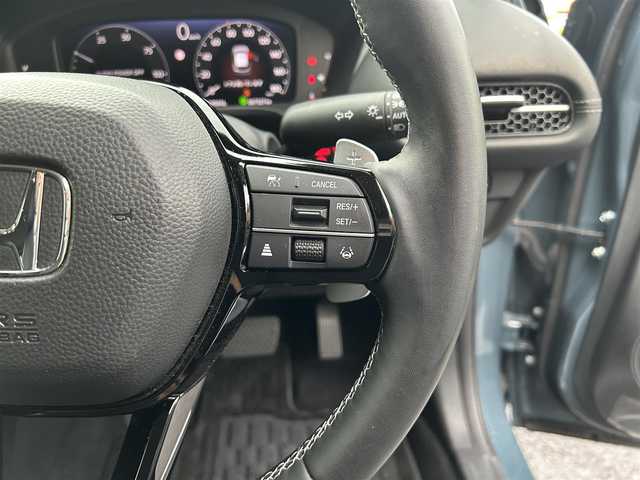 ホンダ ＺＲ－Ｖ ハイブリッド e:HEV X 長崎県 2022(令4)年 0.8万km ブルーグリーン 車体色：G553P：ノルディックフォレスト・パール/純正Gathersナビ(FM/AM/BT/フルセグ/CD/DVD)/プッシュスタート/スマートキー/取扱説明書/保証書/記録簿/パドルシフト/革巻きステアリング/ステアリングリモコン/渋滞追従機能付アダプティブクルーズコントロール(ACC)/車線維持支援システム(LKAS)/ビークルスタビリティアシスト(VSA)/ヒルディセントコントロール/衝突軽減ブレーキ(CMBS)/オートライト/ヘッドライトレベリングダイヤル/ABS/ETC/前後ドラレコ/純正フロアマット/純正18インチアルミホイール/パワーテールゲート/ISOFIX/SRSダブル・サイドエアバッグ/SRSカーテンエアバッグ