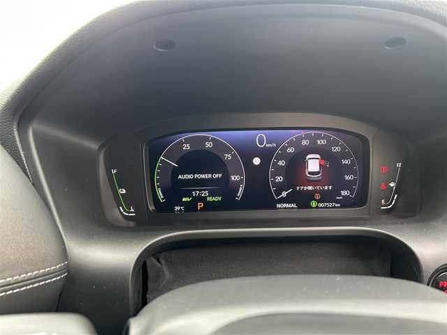 ホンダ ＺＲ－Ｖ ハイブリッド e:HEV X 長崎県 2022(令4)年 0.8万km ブルーグリーン 車体色：G553P：ノルディックフォレスト・パール/純正Gathersナビ(FM/AM/BT/フルセグ/CD/DVD)/プッシュスタート/スマートキー/取扱説明書/保証書/記録簿/パドルシフト/革巻きステアリング/ステアリングリモコン/渋滞追従機能付アダプティブクルーズコントロール(ACC)/車線維持支援システム(LKAS)/ビークルスタビリティアシスト(VSA)/ヒルディセントコントロール/衝突軽減ブレーキ(CMBS)/オートライト/ヘッドライトレベリングダイヤル/ABS/ETC/前後ドラレコ/純正フロアマット/純正18インチアルミホイール/パワーテールゲート/ISOFIX/SRSダブル・サイドエアバッグ/SRSカーテンエアバッグ