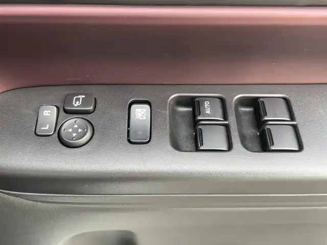 スズキ スペーシア カスタム HYBRID XS 鹿児島県 2024(令6)年 0.1千km ピュアホワイトP /オートブレーキホールド/ヘッドアップディスプレイ/純正9インチナビ/BT/フルセグ/アラウンドビューモニター/両側パワースライドドア/クルーズコントロール/LEDオートライト/オートハイビーム/ハンドルヒーター/ハーフレザーシート/シートヒーター/純正15インチアルミホイール/アイドリングストップ/スマートキー