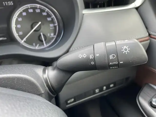 トヨタ ハリアー Z 東京都 2022(令4)年 2.6万km ホワイトパールクリスタルシャイン 12.3インチメーカーオプションナビ(フルセグTV/Bluetooth/Miracast/AM/FM)/JBLサウンド/アラウンドビューモニター/プリクラッシュセーフティ/クリアランスソナー/ブラインドスポットモニター/リアクロストラフィックアラート/レーダークルーズコントロール/レーンキープアシスト/デジタルインナーミラー/パワーバックドア/D席パワーシート/オートハイビーム/ビルトインETC２．０/デュアルオートエアコン/純正19インチアルミ