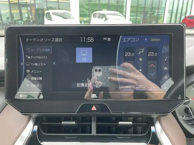 トヨタ ハリアー Z 東京都 2022(令4)年 2.6万km ホワイトパールクリスタルシャイン 12.3インチメーカーオプションナビ(フルセグTV/Bluetooth/Miracast/AM/FM)/JBLサウンド/アラウンドビューモニター/プリクラッシュセーフティ/クリアランスソナー/ブラインドスポットモニター/リアクロストラフィックアラート/レーダークルーズコントロール/レーンキープアシスト/デジタルインナーミラー/パワーバックドア/D席パワーシート/オートハイビーム/ビルトインETC２．０/デュアルオートエアコン/純正19インチアルミ