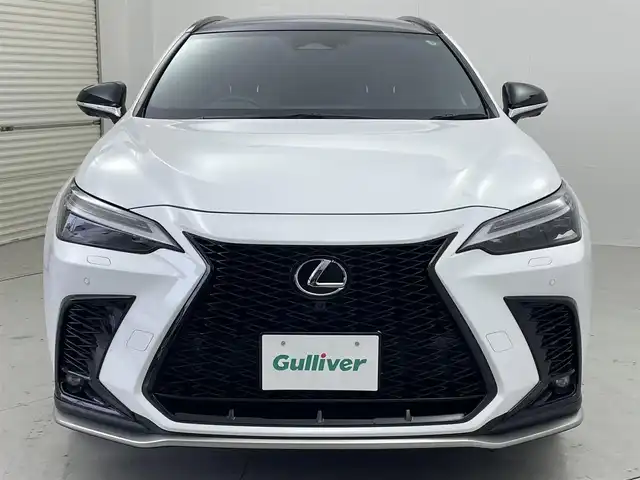 レクサス ＮＸ 350h Fスポーツ 茨城県 2023(令5)年 4.1万km ホワイトノーヴァガラスフレーク 純正ナビ/・バックカメラ（全方位）/・フルセグテレビ/・Bluetooth接続/・USB入力端子/・HDMI/ETC/ドライブレコーダー/電動リアゲート/クルーズコントロール/パノラマルーフ/ヘッドアップディスプレイ/オレンジキャリパー/スマートキー（スペアキーあり）/ブラインドスポットモニター/マークレビンソン（スピーカー）/コーナーセンサー/スマートルームミラー/パワーシート/レザーシート/４WD/MTモード付AT/純正アルミホイール/ABS/三眼LEDヘッドライト/・オートライト/レーンアシストキープ/横滑り防止装置/盗難防止装置/衝突被害軽減システム/カーテンエアバッグ