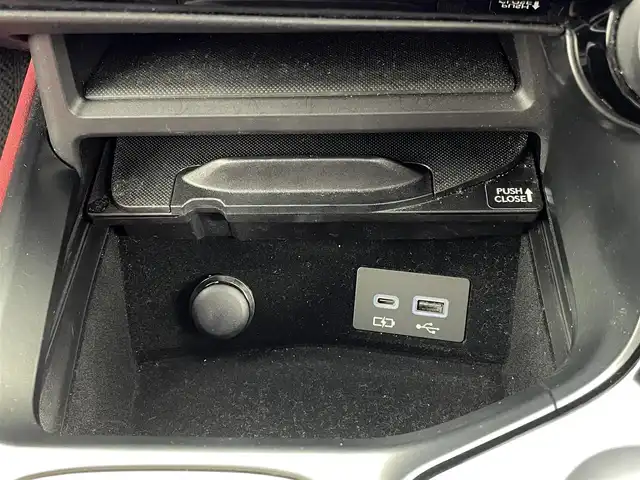 レクサス ＮＸ 350h Fスポーツ 茨城県 2023(令5)年 4.1万km ホワイトノーヴァガラスフレーク 純正ナビ/・バックカメラ（全方位）/・フルセグテレビ/・Bluetooth接続/・USB入力端子/・HDMI/ETC/ドライブレコーダー/電動リアゲート/クルーズコントロール/パノラマルーフ/ヘッドアップディスプレイ/オレンジキャリパー/スマートキー（スペアキーあり）/ブラインドスポットモニター/マークレビンソン（スピーカー）/コーナーセンサー/スマートルームミラー/パワーシート/レザーシート/４WD/MTモード付AT/純正アルミホイール/ABS/三眼LEDヘッドライト/・オートライト/レーンアシストキープ/横滑り防止装置/盗難防止装置/衝突被害軽減システム/カーテンエアバッグ