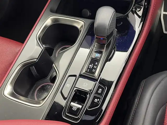 レクサス ＮＸ 350h Fスポーツ 茨城県 2023(令5)年 4.1万km ホワイトノーヴァガラスフレーク 純正ナビ/・バックカメラ（全方位）/・フルセグテレビ/・Bluetooth接続/・USB入力端子/・HDMI/ETC/ドライブレコーダー/電動リアゲート/クルーズコントロール/パノラマルーフ/ヘッドアップディスプレイ/オレンジキャリパー/スマートキー（スペアキーあり）/ブラインドスポットモニター/マークレビンソン（スピーカー）/コーナーセンサー/スマートルームミラー/パワーシート/レザーシート/４WD/MTモード付AT/純正アルミホイール/ABS/三眼LEDヘッドライト/・オートライト/レーンアシストキープ/横滑り防止装置/盗難防止装置/衝突被害軽減システム/カーテンエアバッグ