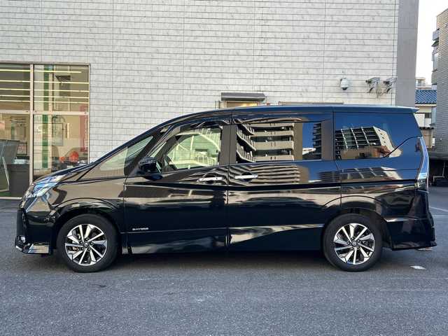 日産 セレナ ハイウェイスター V 埼玉県 2020(令2)年 5.6万km ダイヤモンドブラック 登録時走行距離55926km/純正メーカーナビ/　・フルセグ、CD、DVD(ブルーレイ)/　　BT、USB、iPad、SD、ミュージックサーバー/TVキャンセラー/全方位カメラ/両側パワースライドドア(ハンズフリー機能あり)/衝突軽減システム/レーンアシスト/追従クルーズコントロール/ブラインドスポット/黒革調シートカバー/ステアリングリモコン/LEDヘッドライト/フォグランプ/コーナーセンサー/オートブレーキホールド/革巻きハンドル/サイドエアロ/リアスポイラー/アイドリングストップ/ビルトインETC2.0/純正ドライブレコーダー/純正16インチアルミホイール/プッシュスタート/スマートキー×2/横滑り防止装置/ウィンカーミラー/純正フロアマット/ドアバイザー/取扱説明書/ナビ取扱説明書/保証書
