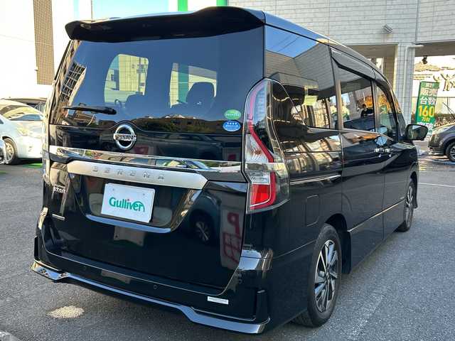 日産 セレナ ハイウェイスター V 埼玉県 2020(令2)年 5.6万km ダイヤモンドブラック 登録時走行距離55926km/純正メーカーナビ/　・フルセグ、CD、DVD(ブルーレイ)/　　BT、USB、iPad、SD、ミュージックサーバー/TVキャンセラー/全方位カメラ/両側パワースライドドア(ハンズフリー機能あり)/衝突軽減システム/レーンアシスト/追従クルーズコントロール/ブラインドスポット/黒革調シートカバー/ステアリングリモコン/LEDヘッドライト/フォグランプ/コーナーセンサー/オートブレーキホールド/革巻きハンドル/サイドエアロ/リアスポイラー/アイドリングストップ/ビルトインETC2.0/純正ドライブレコーダー/純正16インチアルミホイール/プッシュスタート/スマートキー×2/横滑り防止装置/ウィンカーミラー/純正フロアマット/ドアバイザー/取扱説明書/ナビ取扱説明書/保証書