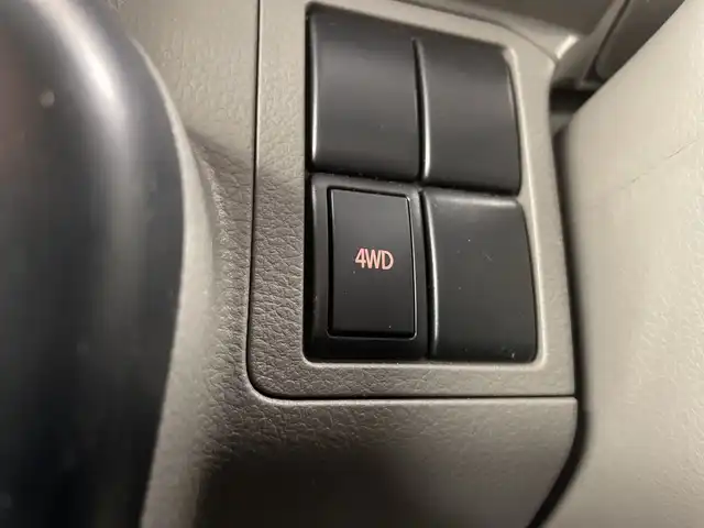 スズキ エブリイ PA リミテッド 道央・札幌 2024(令6)年 0.6万km クールカーキPM ・４WD/デュアルカメラブレーキサポート/・社外ナビ（KXM-E505W)/・DVD.CD.USB.SD.フルセグ/・バックカメラ /・両側スライドドア/・前後ドライブレコーダー/・オートライト/・積込スタッドレスタイヤ有/・キーレス