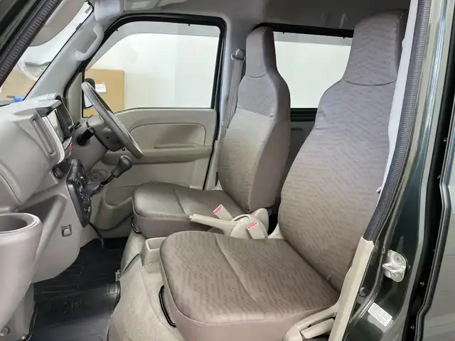 スズキ エブリイ PA リミテッド 道央・札幌 2024(令6)年 0.6万km クールカーキPM ・４WD/デュアルカメラブレーキサポート/・社外ナビ（KXM-E505W)/・DVD.CD.USB.SD.フルセグ/・バックカメラ /・両側スライドドア/・前後ドライブレコーダー/・オートライト/・積込スタッドレスタイヤ有/・キーレス