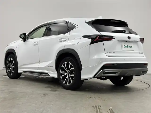 レクサス ＮＸ 300h Fスポーツ 愛知県 2016(平28)年 5.8万km ホワイトノーヴァガラスフレーク 三眼LEDヘッドライト/全方位カメラ/BSM/TRDエアロ/ACC/ETC2.0/シートヒーター、エアシート（D+N)/衝突軽減ブレーキ/レーンキープアシスト/オートハイビーム/コーナーセンサー（前後）/ドラレコ前後/電子パーキング/オートホールド/パドルシフト/パワーバックドア/パワーシート（D+N)/純正18インチAW/純正フロアマット/フォグライト/取説、保証書/フロントグリル後期仕様