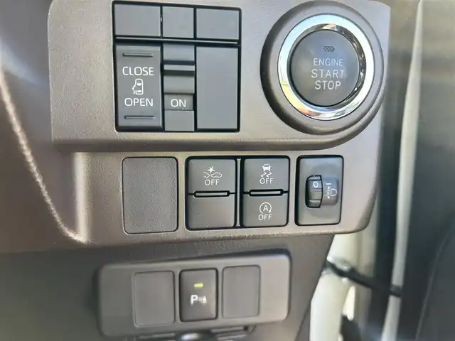 トヨタ ルーミー X 佐賀県 2022(令4)年 3.9万km パールホワイトⅢ 純正７インチＳＤナビ/・AUX/Bluetooth/AM/FM/バックカメラ/ビルトインＥＴＣ/左後パワースライドドア/後席用サイドサンシェード/純正ハロゲンヘッドライト/純正アルミホイール/純正フロアマット/取り扱い説明書/トヨタセーフティセンス/・衝突軽減被害ブレーキ/・盗難防止装置/・オートライト/・コーナーセンサー/・横滑り防止機能