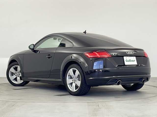 アウディ ＴＴクーペ 1．8 TFSI 愛知県 2017(平29)年 7.9万km ミトスブラックメタリック 12.3インチデジタルメーターディスプレイナビ/バックカメラ/フルセグTV・Bluetooth・CD・DVD・SD・AM・FM/ETC/純正17インチアルミホイール/スタッドレスタイヤ/純正フロアマット/革巻きステアリング/パドルシフト/ステアリングスイッチ/クルーズコントロール/アイドリングストップ/横滑り防止/HIDヘッドライト/オートライト/電動格納ミラー/プッシュスタート/スマートキー/スペアキー1本/保証書・取扱説明書