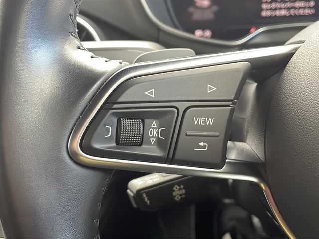 アウディ ＴＴクーペ 1．8 TFSI 愛知県 2017(平29)年 7.9万km ミトスブラックメタリック 12.3インチデジタルメーターディスプレイナビ/バックカメラ/フルセグTV・Bluetooth・CD・DVD・SD・AM・FM/ETC/純正17インチアルミホイール/スタッドレスタイヤ/純正フロアマット/革巻きステアリング/パドルシフト/ステアリングスイッチ/クルーズコントロール/アイドリングストップ/横滑り防止/HIDヘッドライト/オートライト/電動格納ミラー/プッシュスタート/スマートキー/スペアキー1本/保証書・取扱説明書