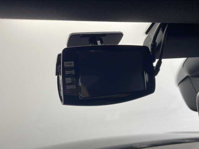 アウディ ＴＴクーペ 1．8 TFSI 愛知県 2017(平29)年 7.9万km ミトスブラックメタリック 12.3インチデジタルメーターディスプレイナビ/バックカメラ/フルセグTV・Bluetooth・CD・DVD・SD・AM・FM/ETC/純正17インチアルミホイール/スタッドレスタイヤ/純正フロアマット/革巻きステアリング/パドルシフト/ステアリングスイッチ/クルーズコントロール/アイドリングストップ/横滑り防止/HIDヘッドライト/オートライト/電動格納ミラー/プッシュスタート/スマートキー/スペアキー1本/保証書・取扱説明書