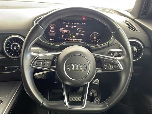 アウディ ＴＴクーペ 1．8 TFSI 愛知県 2017(平29)年 7.9万km ミトスブラックメタリック 12.3インチデジタルメーターディスプレイナビ/バックカメラ/フルセグTV・Bluetooth・CD・DVD・SD・AM・FM/ETC/純正17インチアルミホイール/スタッドレスタイヤ/純正フロアマット/革巻きステアリング/パドルシフト/ステアリングスイッチ/クルーズコントロール/アイドリングストップ/横滑り防止/HIDヘッドライト/オートライト/電動格納ミラー/プッシュスタート/スマートキー/スペアキー1本/保証書・取扱説明書