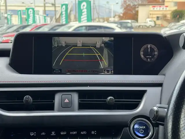 レクサス ＵＸ 250h Fスポーツ 静岡県 2021(令3)年 4.5万km グラファイトブラックガラスフレーク ●純正10.3インチナビ/(フルセグ/CD/DVD/Bluetooth/AUX)/●レザーシート/●前席パワーシート/(運転席シートメモリ付き)/●前席シートヒーター＆エアシート/●バックカメラ/●レーダークルーズコントロール/●ブラインドスポットモニター/●プリクラッシュセーフティ/●レーンキープアシスト/●前後クリアランスソナー/●電動パーキングブレーキ/●オートブレーキホールド/●三眼LEDヘッドライト＆フォグランプ/●オートライト/●オートマチックハイビーム/●革巻きステアリング/●ステアリングスイッチ/●ステアリングヒーター/●ETC2.0/●前後ドライブレコーダー/●電動リアゲート/●チルト＆テレスコピック機構/●リバース連動ドアミラー/●パドルシフト/●スマートキー/●プッシュスタート/●純正フロアマット/●純正18インチアルミホイール/●ダブル＋サイド＋ニーSRS＋ABS