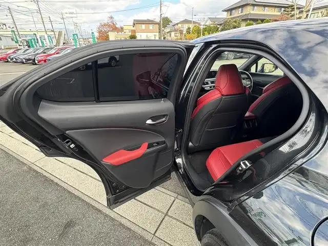 レクサス ＵＸ 250h Fスポーツ 静岡県 2021(令3)年 4.5万km グラファイトブラックガラスフレーク ●純正10.3インチナビ/(フルセグ/CD/DVD/Bluetooth/AUX)/●レザーシート/●前席パワーシート/(運転席シートメモリ付き)/●前席シートヒーター＆エアシート/●バックカメラ/●レーダークルーズコントロール/●ブラインドスポットモニター/●プリクラッシュセーフティ/●レーンキープアシスト/●前後クリアランスソナー/●電動パーキングブレーキ/●オートブレーキホールド/●三眼LEDヘッドライト＆フォグランプ/●オートライト/●オートマチックハイビーム/●革巻きステアリング/●ステアリングスイッチ/●ステアリングヒーター/●ETC2.0/●前後ドライブレコーダー/●電動リアゲート/●チルト＆テレスコピック機構/●リバース連動ドアミラー/●パドルシフト/●スマートキー/●プッシュスタート/●純正フロアマット/●純正18インチアルミホイール/●ダブル＋サイド＋ニーSRS＋ABS