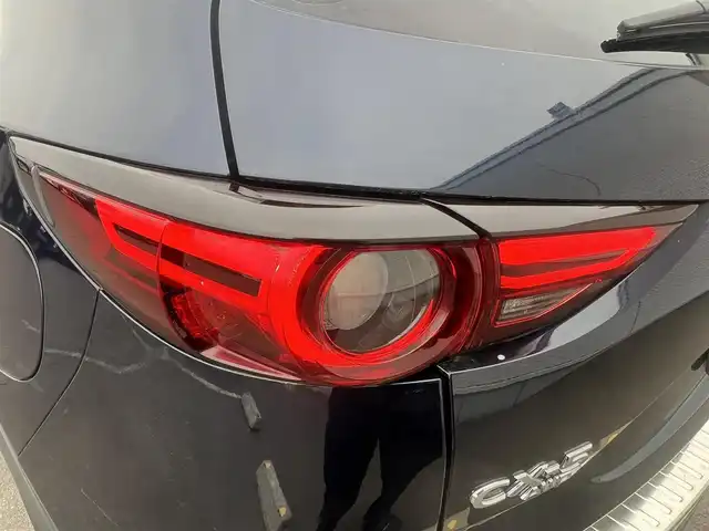 マツダ ＣＸ－５ XD ブラックトーンエディション 秋田県 2021(令3)年 7.9万km ディープクリスタルブルーマイカ 純正ナビ/衝突軽減システム/LEDヘッドライト/ワンオーナー/ターボ/４WD/フルセグ/全方位カメラ/バックカメラ/スマートキー/社外アルミ/アイドリングストップ/プッシュスタート/レーンキープアシスト/コーナーセンサー/オートマチックハイビーム/前席シートヒーター/クルーズコントロール/ドライブレコーダー/電動リアゲート/パドルシフト/ヒルアシストコントロール/ステアリングスイッチ/MTモード付AT/D席パワーシート/メモリー付パワーシート/社外フロアマット/オートライト/オートエアコン/パワーステアリング/パワーウィンドウ/横滑り防止/電動格納ウィンカーミラー/保証書/取扱説明書/記録簿