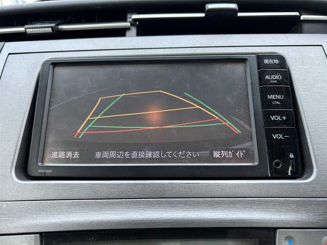 トヨタ プリウス S 愛媛県 2015(平27)年 9.2万km ブラック 禁煙車/登録時走行距離91995km/純正ナビ（NSCP-W64）/CD/ワンセグ/Bluetooth/バックカメラ/ETC/スマートキー/プッシュスタートボタン/オートエアコン/純正フロアマット/純正アルミホイール