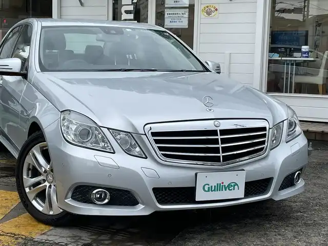 メルセデス・ベンツ Ｅ３５０ アバンギャルド 神奈川県 2010(平22)年 4.9万km イリジウムシルバー 純正HDDナビ/黒革シート/前席シートヒーター/前席パワーシート/クルーズコントロール/電動リアサンシェイド/コーナーセンサー/キセノンライト/キーレスゴー×2/ETC/保証書/取扱説明書
