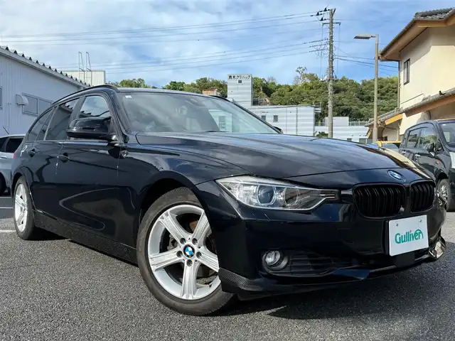 ＢＭＷ ３２０ｉ ツーリング 静岡県 2014(平26)年 6.8万km サファイアブラックP 走行67694キロ（登録時）/検査R7年10月25日まで/インテリジェントセーフティ/コンフォートアクセス/純正HDDナビゲーション/・Bluetoothオーディオ/・DVD再生可能/・ミュージックコレクション/カロッツェリア地デジチューナー/ETC/バックカメラ/ドライブレコーダー内蔵（前後カメラ）/　　　デジタルインナーミラー/パワーバックドア/バックセンサー/アクティブクルーズコントロール/車線逸脱警告/プッシュスタート/リモートコントロールキー×2/社外エアロドアミラーカバー/シーケンシャルドアミラーウィンカー/社外フロントグリル/純正17インチアルミホイール/ラゲッジルームカバー/セパレートネット/HIDヘッドライト/フォグランプ/取説・保証書