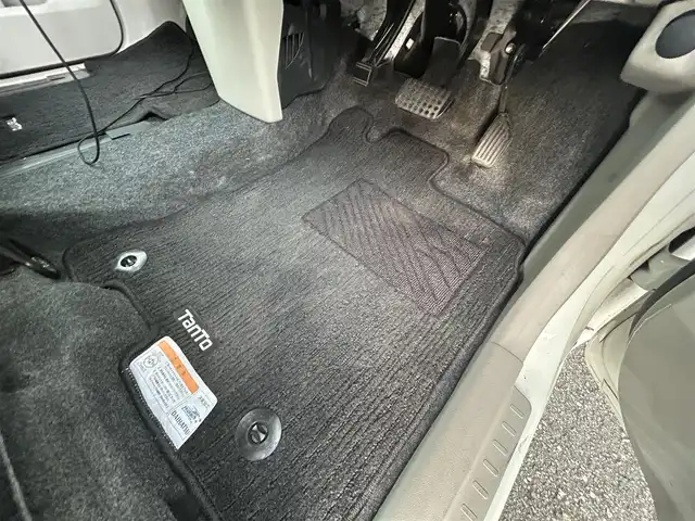 ダイハツ タント X SA Ⅲ 埼玉県 2019(平31)年 2.6万km パールホワイトⅢ 登録時25389km/ワンオーナー/純正ナビ(FM/AM/フルセグTV/BT)/Bカメラ/片側パワースライドドア/運転席シートヒーター/純正フロアマット/純正ドアバイザー/レーンキープアシスト/ＥＴＣ/ドライブレコーダー（前）/オートライト/オートマチックハイビーム/ステアリングスイッチ/スペアキー1本/スマートキー/Pスタート/保証書/車両/ナビ取扱説明書