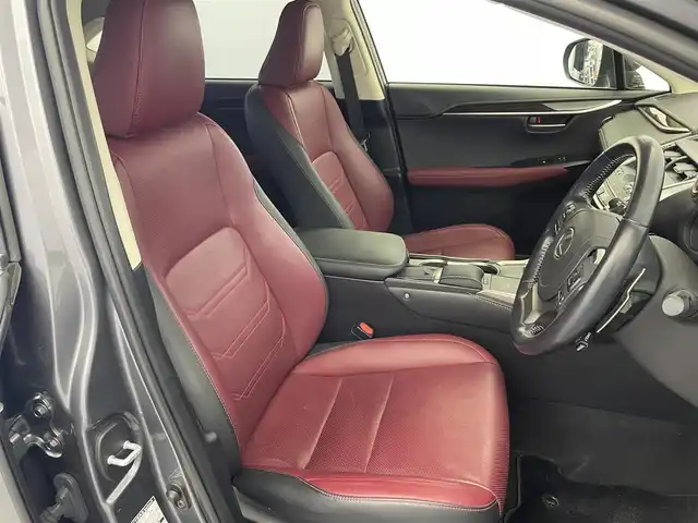 レクサス ＮＸ 300 バージョンL 富山県 2021(令3)年 4.6万km マーキュリーグレーマイカ 純正10.3型ナビ/（AM/FM/CD/DVD/SD/AUX/USB/BT）/フルセグTV/プレミアムサウンド/アラウンドビューモニター/衝突被害軽減ブレーキ/レーンキープアシスト/クリアランスソナー/ブラインドスポットモニター/オートマチックハイビーム/三眼LEDヘッドライト/シーケンシャルウインカー/純正１８インチオプションホイール/電動リアゲート（ハンズフリー機能）/レザーシート/前席パワーシート/前席温熱＋ベンチレーションシート/ステアリングヒーター/ドライブレコーダー/ビルトインETC2.0/AC100V充電/スマートキー×２/プッシュスタート/純正フロアマット/アイドリングストップ/取扱説明書/保証書