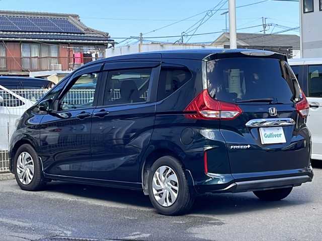 ホンダ フリード＋ G ホンダセンシング 愛媛県 2019(平31)年 7.7万km フォレストグリーンパール 純正ナビ　【VXM-184VFi】/　(フルセグTV　Bluetooth  CD　DVD)　/バックカメラ/ETC　/ドライブレコーダー　/ホンダセンシング　/●衝突軽減ブレーキ〈CMBS〉/●誤発進抑制機能/●ACC〈アダプティブ・クルーズ・コントロール〉/●LKAS〈車線維持支援システム〉/●歩行者事故低減ステアリング/●路外逸脱抑制機能/●先行車発進お知らせ機能/●標識認識機能/ステアリングスイッチ/両側パワースライドドア　/ＬＥＤヘッドライト　/レーンキープアシスト/純正フロアマット/スマートキー/スペアキー/プッシュスタート