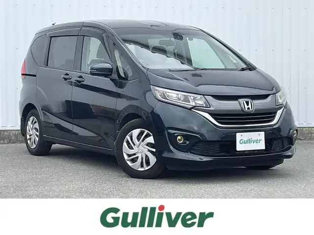 ホンダ フリード＋ G ホンダセンシング 福岡県 2019(平31)年 7.7万km フォレストグリーンパール 純正ナビ　【VXM-184VFi】/　(フルセグTV　Bluetooth  CD　DVD)　/バックカメラ/ETC　/ドライブレコーダー　/ホンダセンシング　/●衝突軽減ブレーキ〈CMBS〉/●誤発進抑制機能/●ACC〈アダプティブ・クルーズ・コントロール〉/●LKAS〈車線維持支援システム〉/●歩行者事故低減ステアリング/●路外逸脱抑制機能/●先行車発進お知らせ機能/●標識認識機能/ステアリングスイッチ/両側パワースライドドア　/ＬＥＤヘッドライト　/レーンキープアシスト/純正フロアマット/スマートキー/スペアキー/プッシュスタート