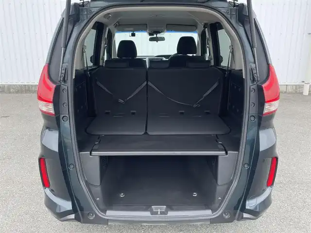 ホンダ フリード＋ G ホンダセンシング 福岡県 2019(平31)年 7.7万km フォレストグリーンパール 純正ナビ　【VXM-184VFi】/　(フルセグTV　Bluetooth  CD　DVD)　/バックカメラ/ETC　/ドライブレコーダー　/ホンダセンシング　/●衝突軽減ブレーキ〈CMBS〉/●誤発進抑制機能/●ACC〈アダプティブ・クルーズ・コントロール〉/●LKAS〈車線維持支援システム〉/●歩行者事故低減ステアリング/●路外逸脱抑制機能/●先行車発進お知らせ機能/●標識認識機能/ステアリングスイッチ/両側パワースライドドア　/ＬＥＤヘッドライト　/レーンキープアシスト/純正フロアマット/スマートキー/スペアキー/プッシュスタート