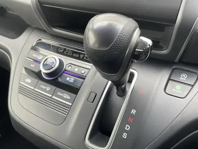 ホンダ フリード＋ G ホンダセンシング 福岡県 2019(平31)年 7.7万km フォレストグリーンパール 純正ナビ　【VXM-184VFi】/　(フルセグTV　Bluetooth  CD　DVD)　/バックカメラ/ETC　/ドライブレコーダー　/ホンダセンシング　/●衝突軽減ブレーキ〈CMBS〉/●誤発進抑制機能/●ACC〈アダプティブ・クルーズ・コントロール〉/●LKAS〈車線維持支援システム〉/●歩行者事故低減ステアリング/●路外逸脱抑制機能/●先行車発進お知らせ機能/●標識認識機能/ステアリングスイッチ/両側パワースライドドア　/ＬＥＤヘッドライト　/レーンキープアシスト/純正フロアマット/スマートキー/スペアキー/プッシュスタート