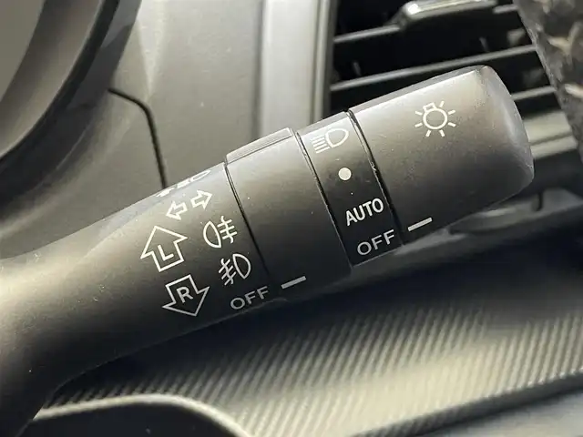 スバル インプレッサ スポーツ 1．6i－Lアイサイト 岩手県 2016(平28)年 11.1万km ダークブルーパール ４WD/STIフロントスポイラー/LEDエンブレム付きフロントグリル/アイサイトVer.3/プリクラッシュブレーキ/全車速追従機能付きクルーズコントロール/アクティブレーンキープ/AT誤発進抑制制御/ステアリング連動ヘッドランプ/横滑り防止装置/アイドリングストップ/パドルシフト/KENWOODオーディオ/LEDヘッドランプ/フロント・リヤフォグランプ/純正ロアマット