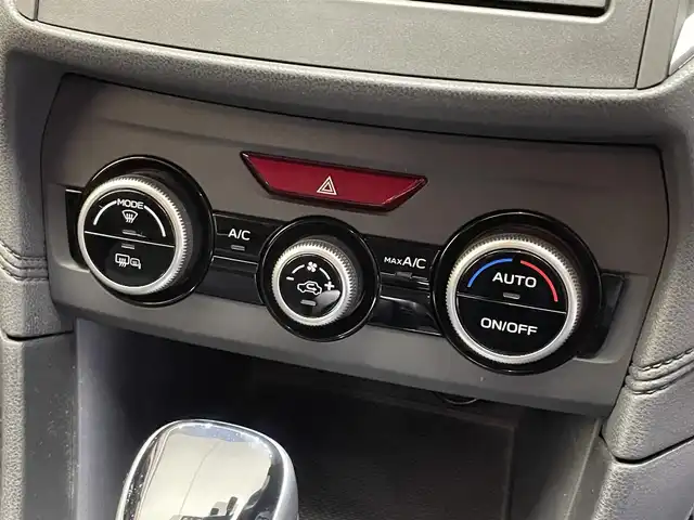 スバル インプレッサ スポーツ 1．6i－Lアイサイト 岩手県 2016(平28)年 11.1万km ダークブルーパール ４WD/STIフロントスポイラー/LEDエンブレム付きフロントグリル/アイサイトVer.3/プリクラッシュブレーキ/全車速追従機能付きクルーズコントロール/アクティブレーンキープ/AT誤発進抑制制御/ステアリング連動ヘッドランプ/横滑り防止装置/アイドリングストップ/パドルシフト/KENWOODオーディオ/LEDヘッドランプ/フロント・リヤフォグランプ/純正ロアマット