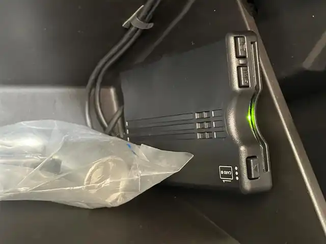 スバル インプレッサ スポーツ 1．6i－Lアイサイト 岩手県 2016(平28)年 11.1万km ダークブルーパール ４WD/STIフロントスポイラー/LEDエンブレム付きフロントグリル/アイサイトVer.3/プリクラッシュブレーキ/全車速追従機能付きクルーズコントロール/アクティブレーンキープ/AT誤発進抑制制御/ステアリング連動ヘッドランプ/横滑り防止装置/アイドリングストップ/パドルシフト/KENWOODオーディオ/LEDヘッドランプ/フロント・リヤフォグランプ/純正ロアマット