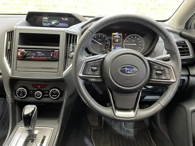スバル インプレッサ スポーツ 1．6i－Lアイサイト 岩手県 2016(平28)年 11.1万km ダークブルーパール ４WD/STIフロントスポイラー/LEDエンブレム付きフロントグリル/アイサイトVer.3/プリクラッシュブレーキ/全車速追従機能付きクルーズコントロール/アクティブレーンキープ/AT誤発進抑制制御/ステアリング連動ヘッドランプ/横滑り防止装置/アイドリングストップ/パドルシフト/KENWOODオーディオ/LEDヘッドランプ/フロント・リヤフォグランプ/純正ロアマット